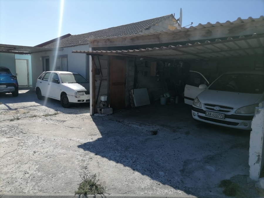 2 Bedroom Property for Sale in Lentegeur Western Cape